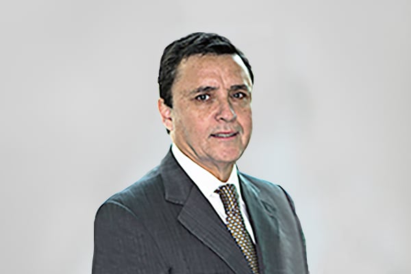 Andres-Hormazabal-Travel-Security