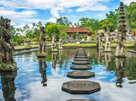 Palacio-Agua-Tirta-Gangga-indonesia